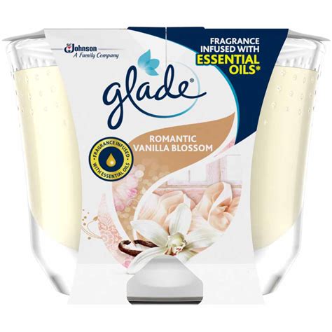 Glade Large Candle Vanilla Blossom Air Freshener 224g | Wilko