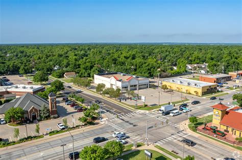 700 W Main St, Norman, OK 73069 - Retail for Sale | LoopNet