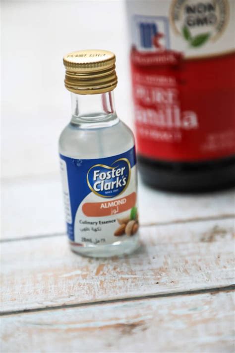 Vanilla Extract Substitute (A Guide) - Chef Tariq | Food Blog