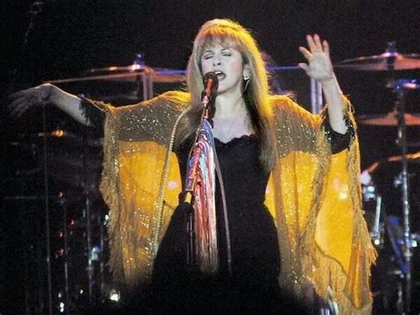 Gold Dust Woman | Fleetwood Mac/ Stevie Nicks | Pinterest