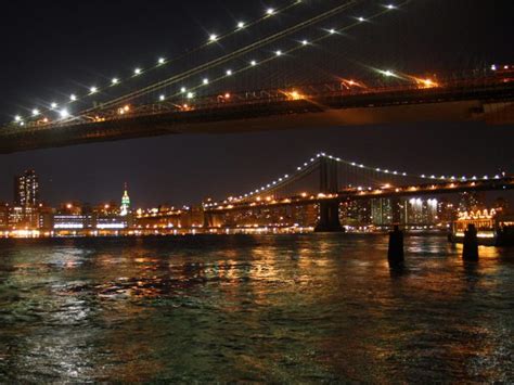 Cruzar el Puente de Brooklyn. El más famoso de Nueva York