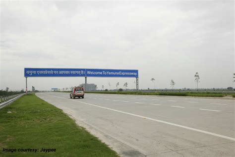 Yamuna Expressway: Interesting facts & pictures - The Economic Times