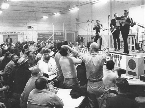 THIS DAY IN HISTORY – Johnny Cash performs at Folsom Prison – 1968 – The Burning Platform