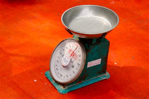 Free Images : metal, measure, gauge, pan, cook, market stall, horizontal, old scale, weigh out ...