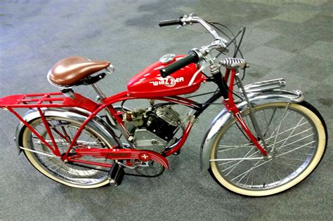 1950 WHIZZER SCHWINN PHANTOM MOTORBIKE