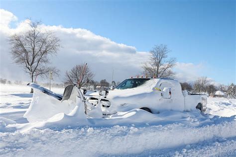 Blizzard kills 13 in Buffalo, N.Y., area as Christmas Day freeze grips ...