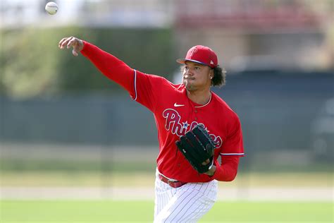 Phillies' Walker exits start with right forearm tightness | Flipboard