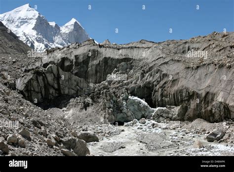 Gangotri glacier melting hi-res stock photography and images - Alamy