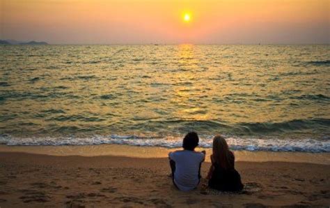 ImagesList.com: Couples in Love at the Beach, part 5 | Sunset, Couples ...