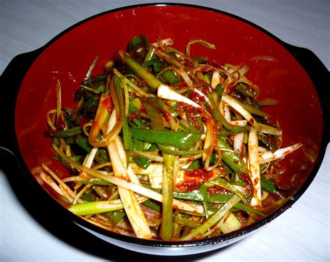 3 hungry tummies: Pajoeri 파절이 Spring Onion Salad - Banchan 1