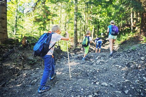 Best Family Hiking Trails in Ontario - SavvyMom