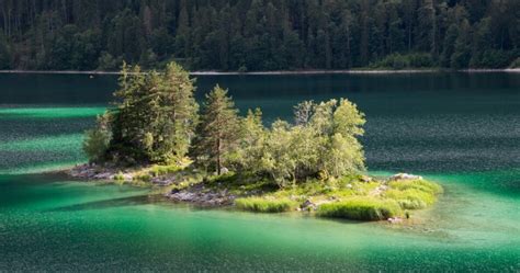 Lake Eibsee - Caribbean vibes in the Alps