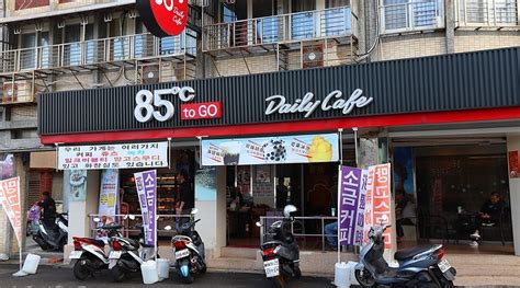 Taiwan’s 85C Bakery Cafe expands in the US - Inside Retail Asia