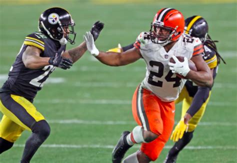 Nick Chubb Stiff Arm – NASTY! - Cleveland Sports Talk