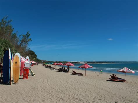 Pantai Kuta, Antara Ombak dan Senja yang Indah - Indonesia Kaya