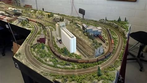 Trains Running on the N Scale Model Railroad - TC Museum, Nashville ...