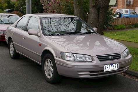 2001 Toyota Camry XLE V6 - Sedan 3.0L V6 auto