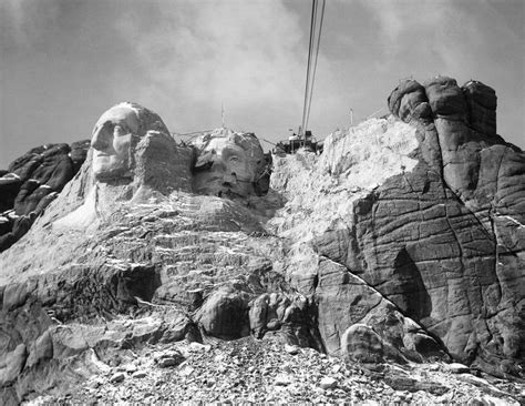 Carving Mount Rushmore took nearly 15 years (and was never actually ...