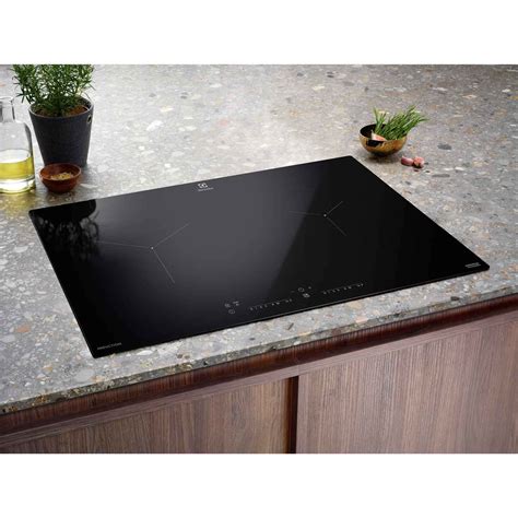 70cm built-in induction cooktop - EHI7260BB | Electrolux Malaysia