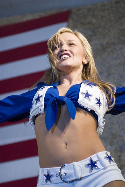 File:Dallas Cowboys Cheerleader Lynlee Allen, 2005.jpg - Wikimedia Commons