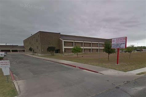 Teenager arrested after alleged threatening social media post about SAISD school