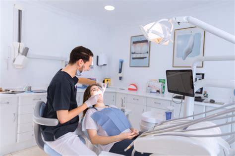 ¿Cuál es la diferencia entre un dentista y un odontólogo?