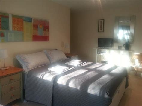 2 bed Apartment in Ealing - 1423112 - large family apartment up to 7