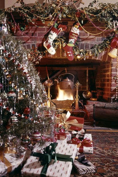 10 Classic Christmas Traditions - Best Traditional Holiday Activities