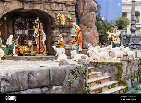 Nativity scene in Italy Stock Photo - Alamy