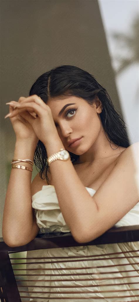 1125x2436 Kylie Jenner Gq Mexico 2023 Iphone XS,Iphone 10,Iphone X HD ...