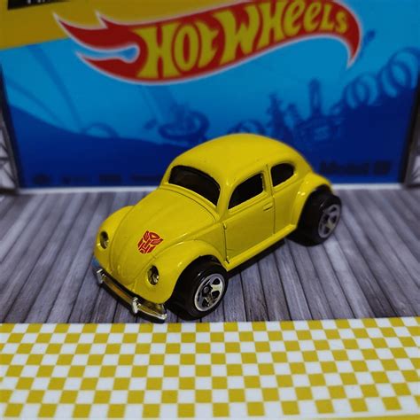 Hot Wheels Transformers G1 Bumblebee Car New Images - Transformers News ...