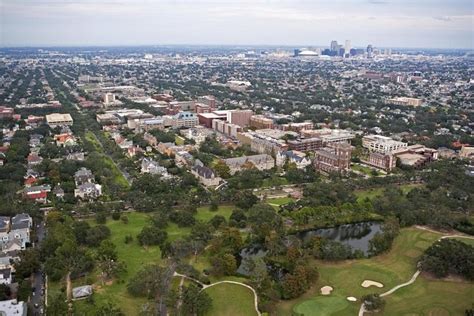 New Orleans City And Cemetery Bus Tour