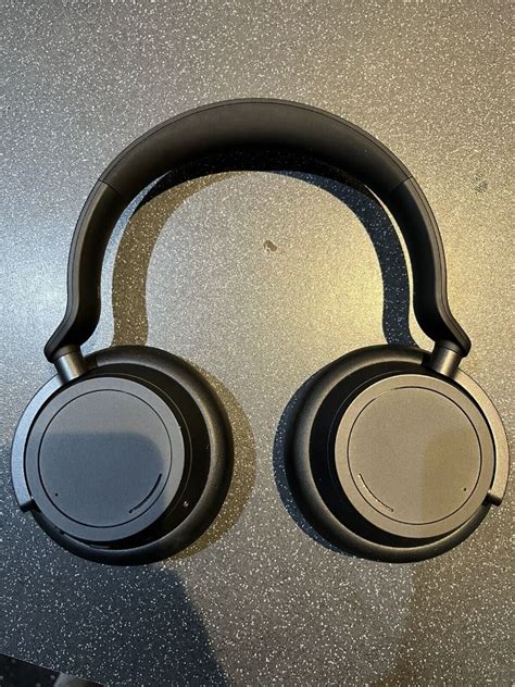 Microsoft Surface Headphones 2, Audio, Headphones & Headsets on Carousell