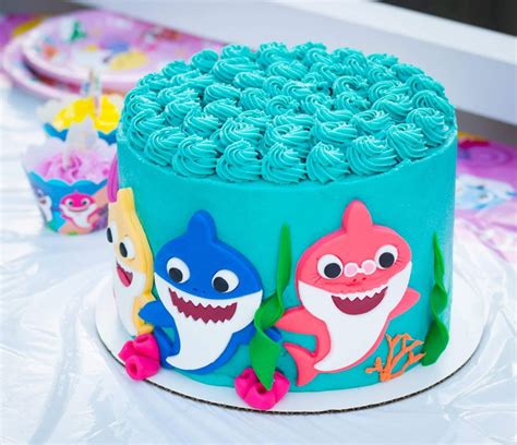 Baby Shark Cake - CakeCentral.com