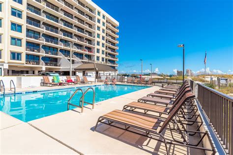 Island Winds East 111 | Gulf Shores Condo Rentals