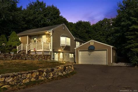 Naugatuck, CT Real Estate - Naugatuck Homes for Sale | realtor.com®