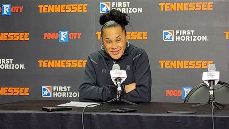 Dawn Staley laugh says it all after she asks Caitlin Clark question in press conference - The ...