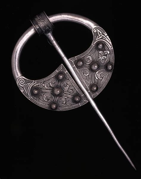 bossed penannular brooch; penannular brooch | British Museum