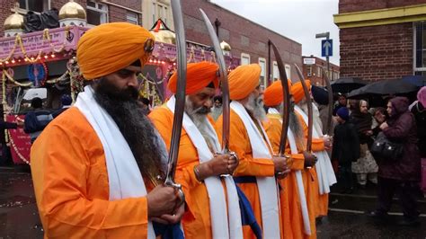 Nagar Kirtan Attended by Thousands in Leicester