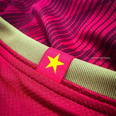 2019 Vietnam National Team Genuine Official Football Soccer Jersey Shirt Home Red - Player ...