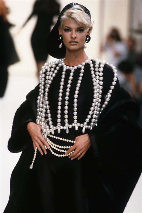 Karl Lagerfeld's 100 Greatest Chanel Runway Moments - Celebrity-hub