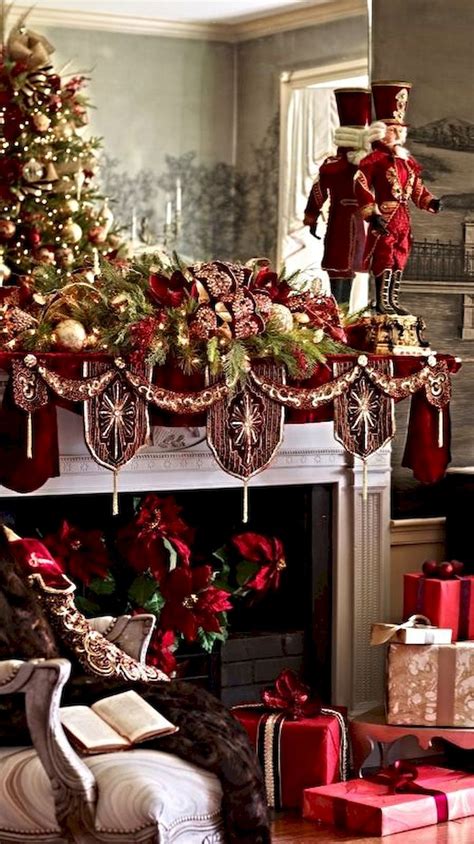 Awesome 50 Elegant Christmas Mantel Decor Ideas https://roomadness.com/2018/07/28/50-el ...