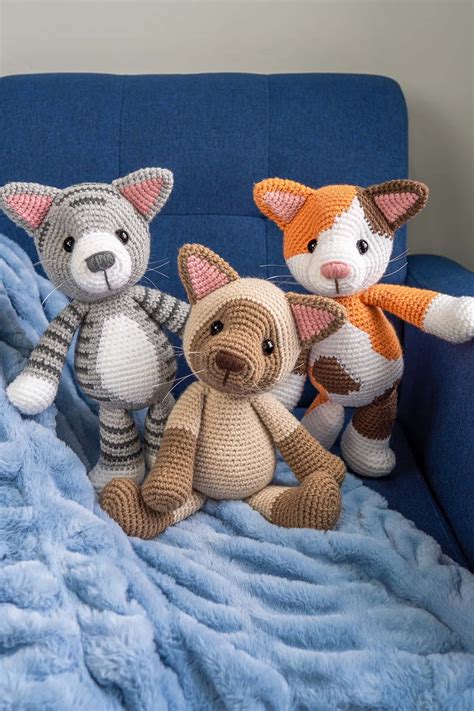 Free Cat Crochet Pattern - Calico, Tabby & Siamese