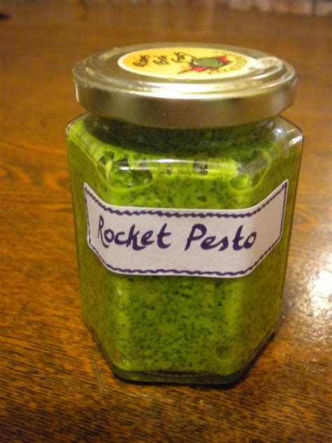 Gormandize: Homemade Vegan Rocket Pesto