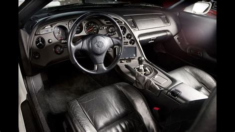 Supra interior