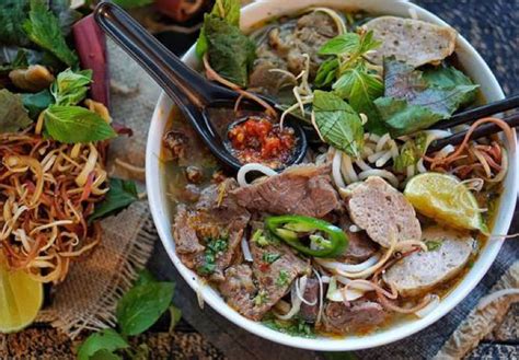 10 Delicious Traditional Vietnamese Food You Must Try - Inspitrip Blog