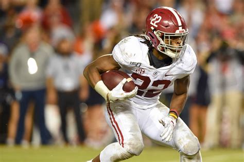 Draft Wire’s latest mock draft has 7 Alabama players in first round