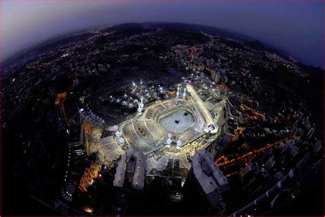 An Aerial View of Mecca – The Muslim Times