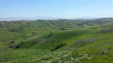 Fault Line trail, Chino Hills State Park - YouTube