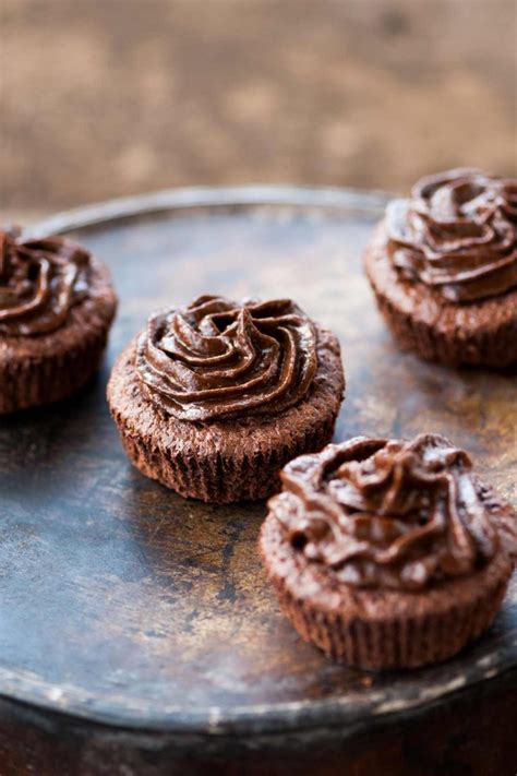 Chocolate Frosting Without Powdered Sugar - IzzyCooking